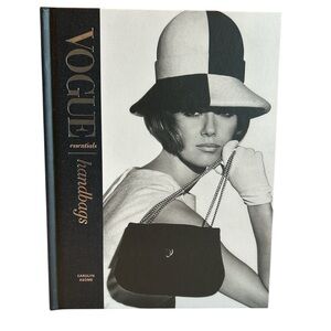Vogue Essentials Handbags Book